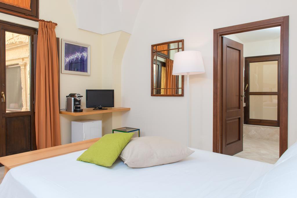 Suite Palace Castromediano Лечче Экстерьер фото